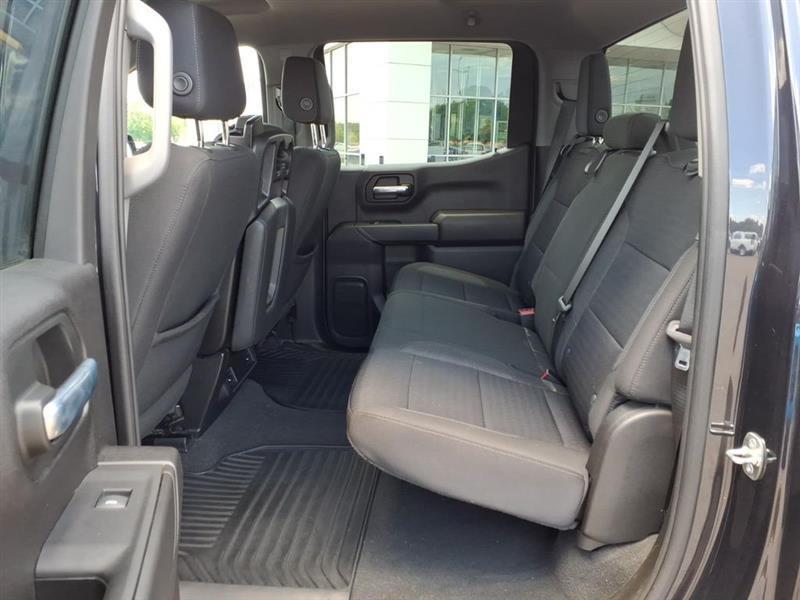 Chevrolet Silverado 1500 Custom Crew Cab 4WD 2023