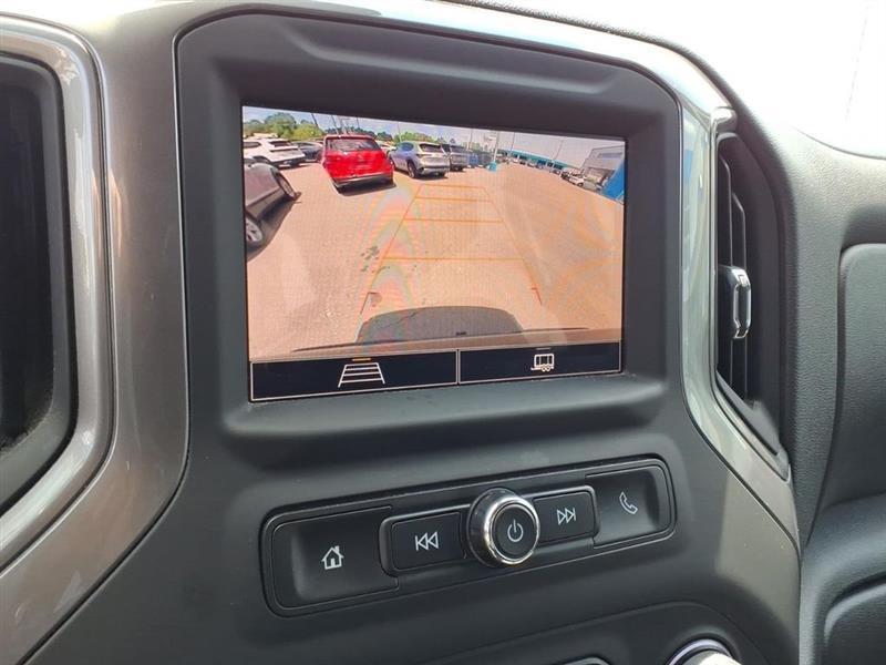 Chevrolet Silverado 1500 Custom Crew Cab 4WD 2023