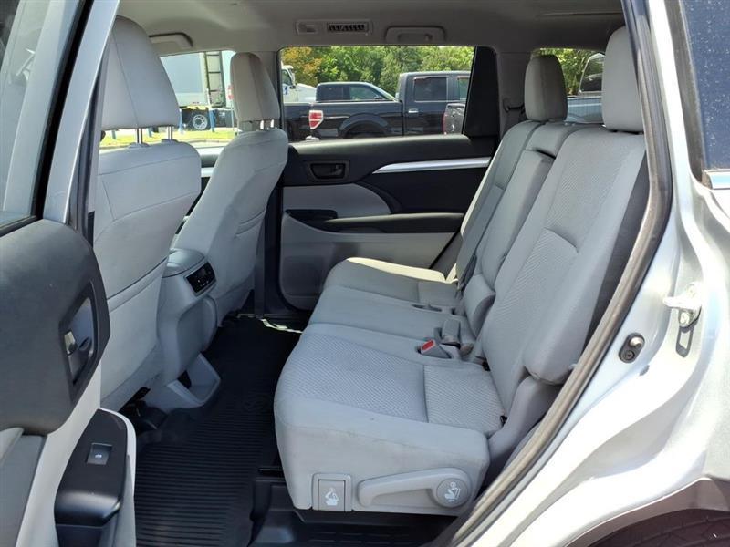 Toyota Highlander LE Plus AWD V6 2019
