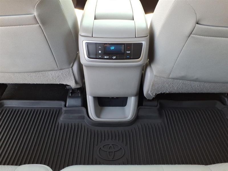 Toyota Highlander LE Plus AWD V6 2019