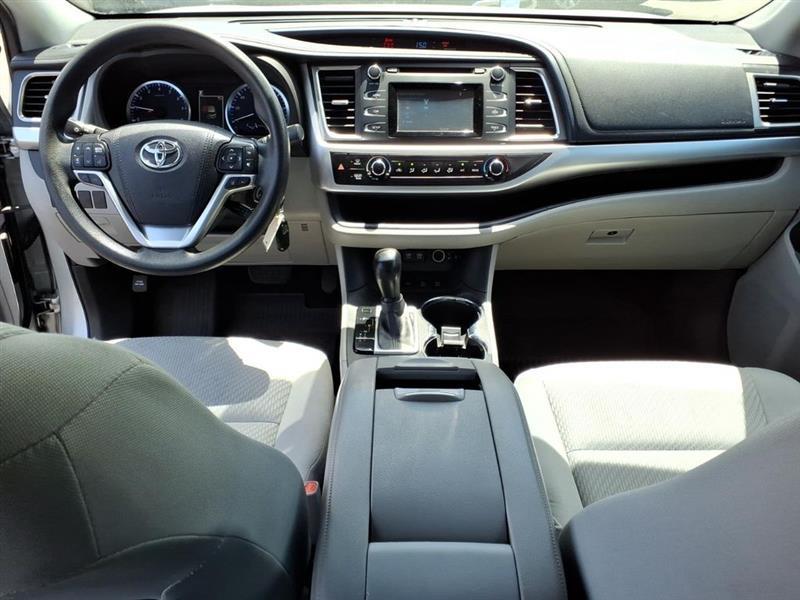 Toyota Highlander LE Plus AWD V6 2019