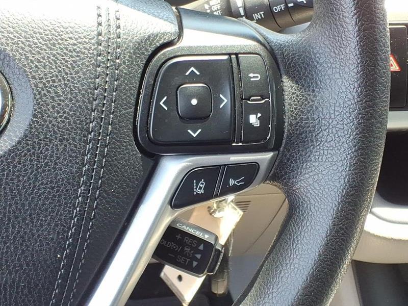 Toyota Highlander LE Plus AWD V6 2019
