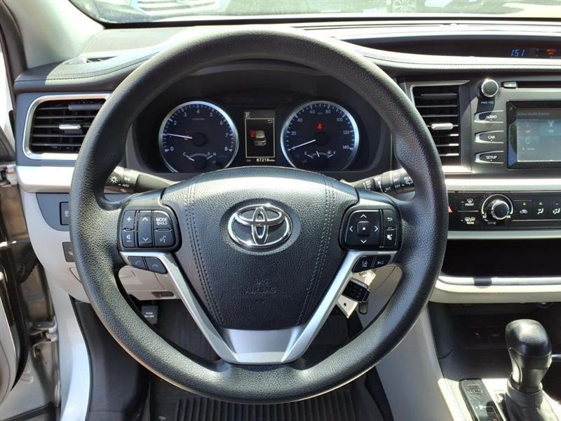Toyota Highlander LE Plus AWD V6 2019