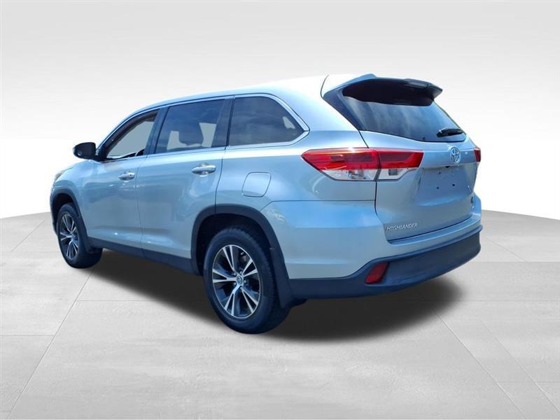 Toyota Highlander LE Plus AWD V6 2019