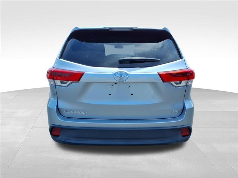 Toyota Highlander LE Plus AWD V6 2019