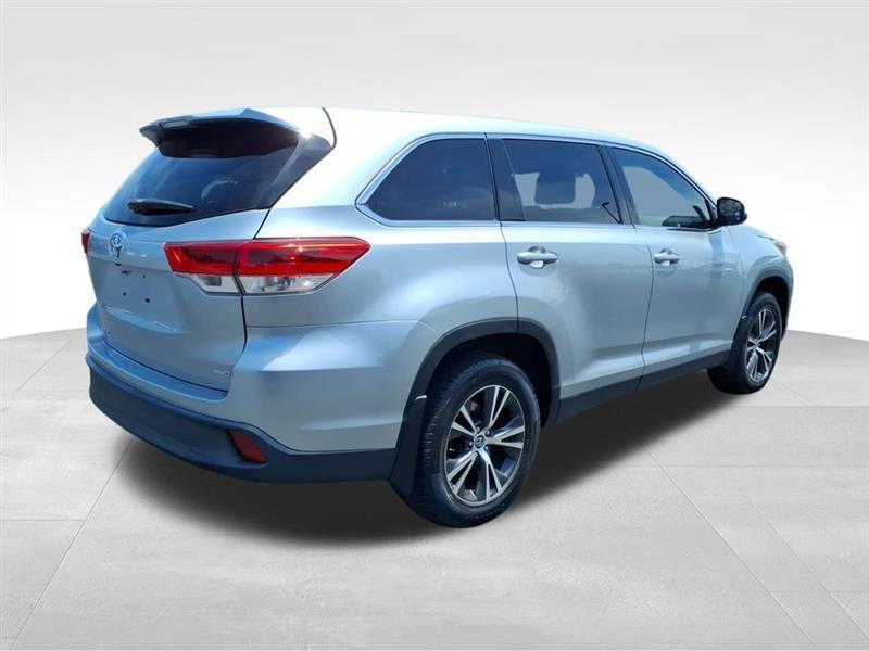 Toyota Highlander LE Plus AWD V6 2019