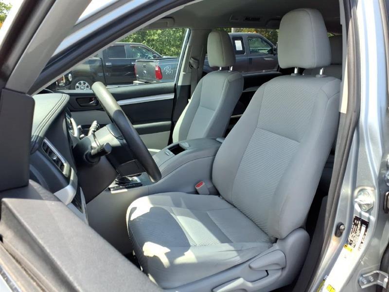 Toyota Highlander LE Plus AWD V6 2019