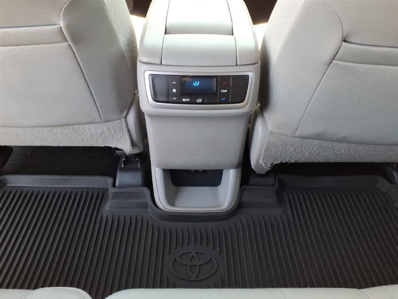 Toyota Highlander LE Plus AWD V6 2019