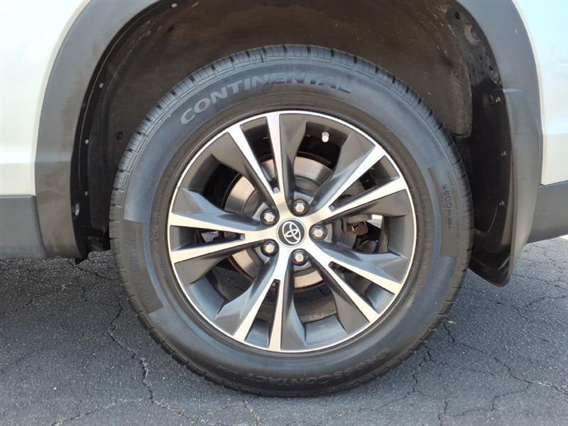 Toyota Highlander LE Plus AWD V6 2019