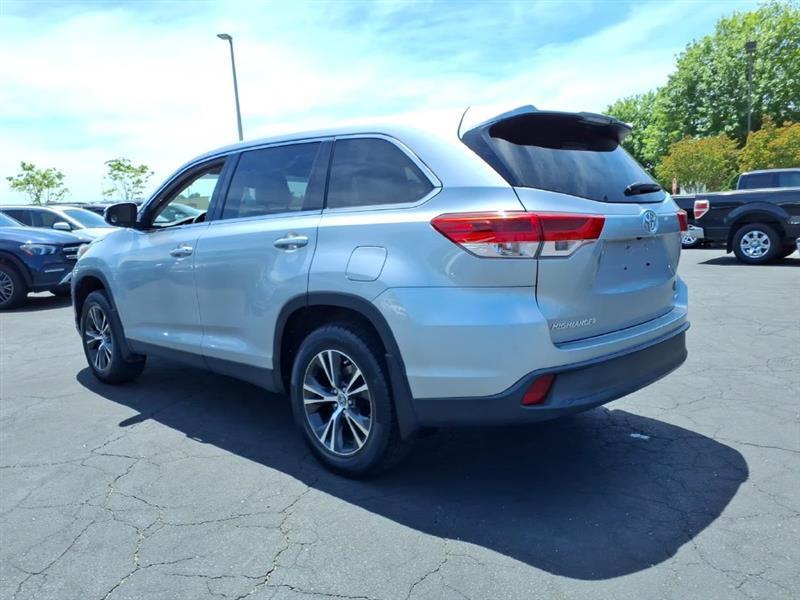 Toyota Highlander LE Plus AWD V6 2019