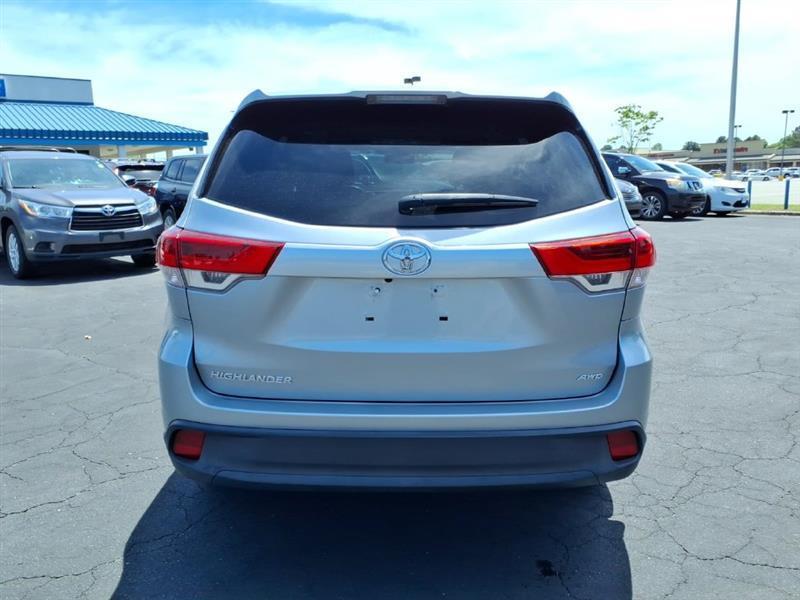 Toyota Highlander LE Plus AWD V6 2019