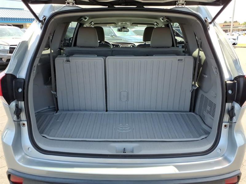 Toyota Highlander LE Plus AWD V6 2019