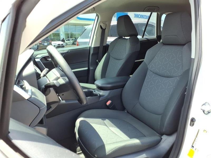 Toyota RAV4  2024