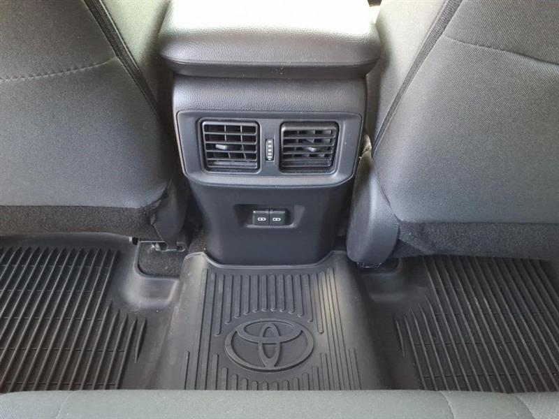 Toyota RAV4  2024