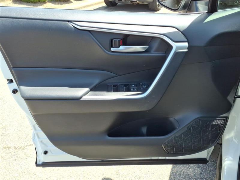 Toyota RAV4  2024