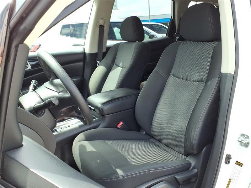 Nissan Pathfinder S 2020