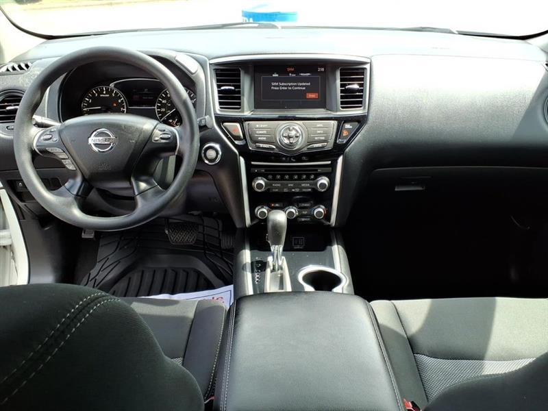 Nissan Pathfinder S 2020