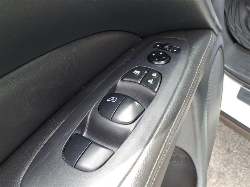 Nissan Pathfinder S 2020