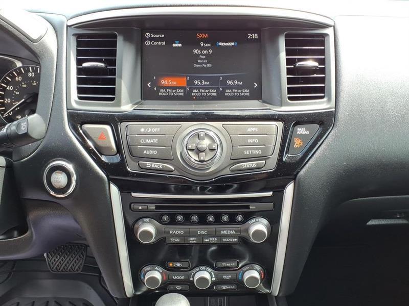 Nissan Pathfinder S 2020