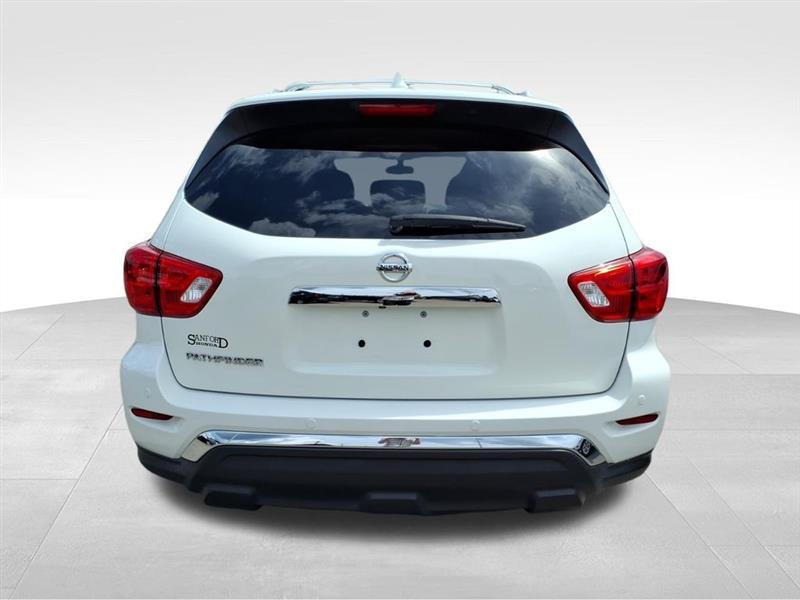 Nissan Pathfinder S 2020