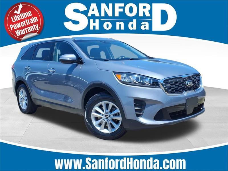 2020 Kia Sorento LX AT's photo