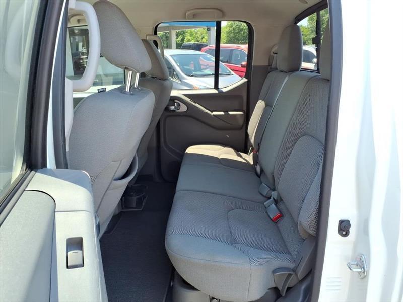 Nissan Frontier SV Crew Cab 2WD 2021