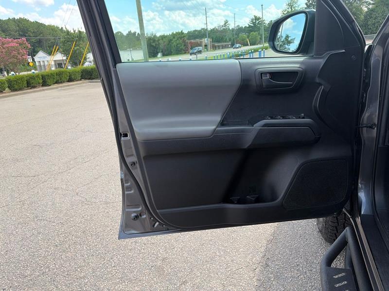 Toyota Tacoma SR5 Double Cab Long Bed V6 6AT 4WD 2022
