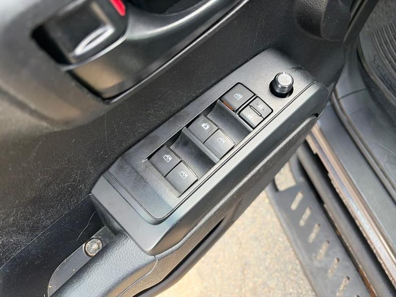 Toyota Tacoma SR5 Double Cab Long Bed V6 6AT 4WD 2022