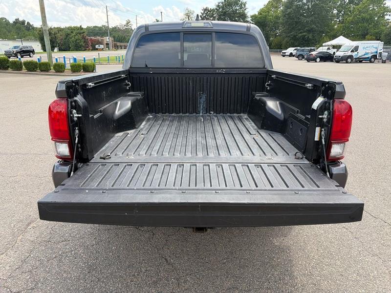 Toyota Tacoma SR5 Double Cab Long Bed V6 6AT 4WD 2022