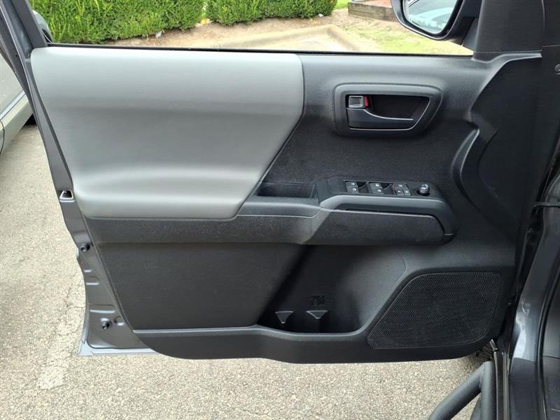 Toyota Tacoma SR5 Double Cab Long Bed V6 6AT 4WD 2022