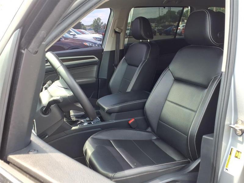 Volkswagen Atlas SE w/Technology 4MOTION 2022