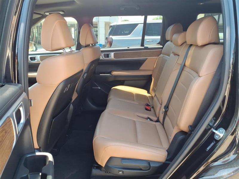 Hyundai Santa Fe Limited AWD 2025