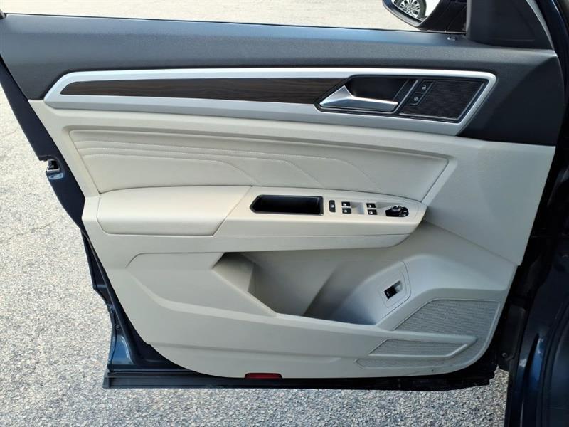 Volkswagen Atlas SE w/Technology 4MOTION 2022
