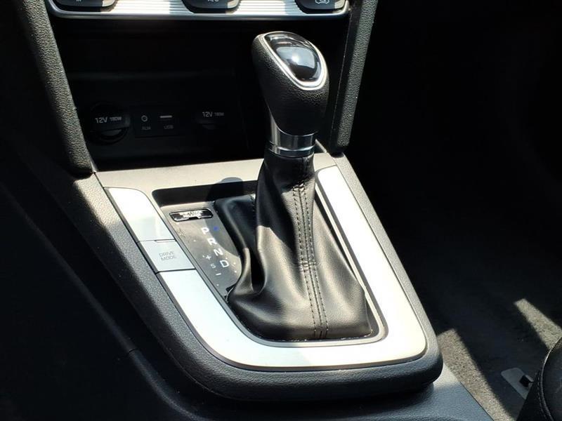 Hyundai Elantra SE 6M 2019