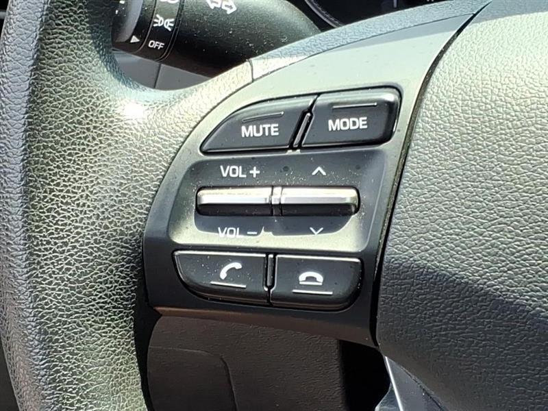 Hyundai Elantra SE 6M 2019