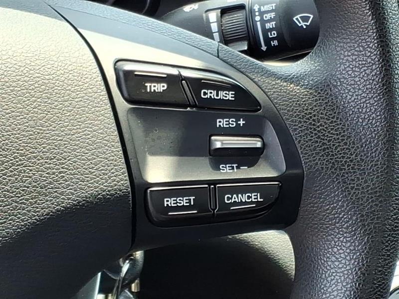 Hyundai Elantra SE 6M 2019