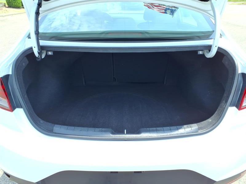 Hyundai Elantra SE 6M 2019