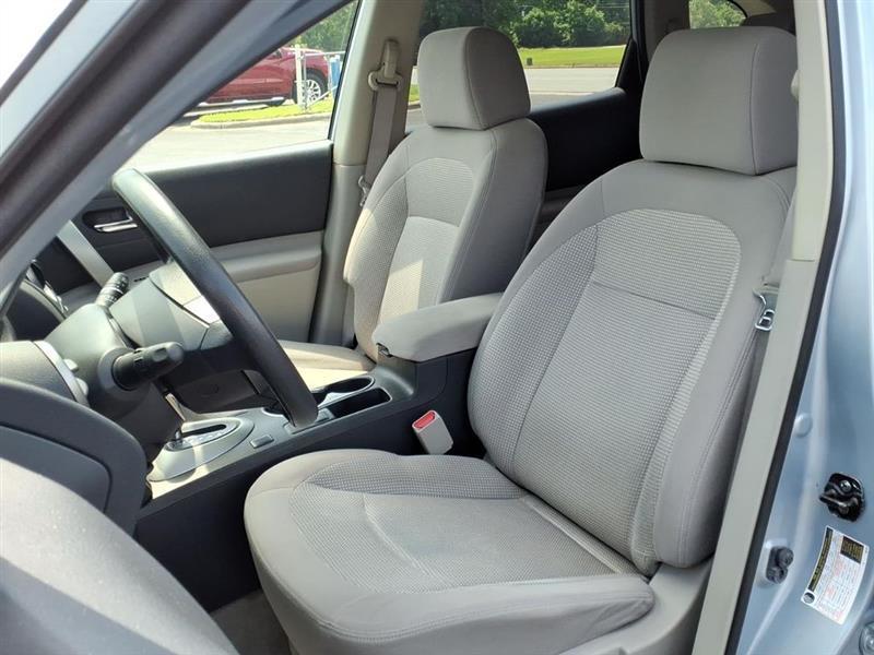 Nissan Rogue SV FWD 2013