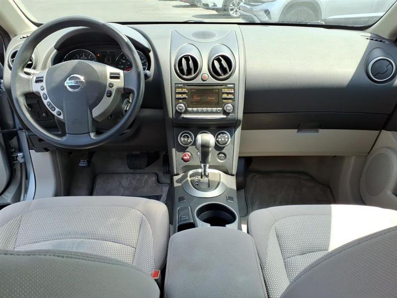 Nissan Rogue SV FWD 2013