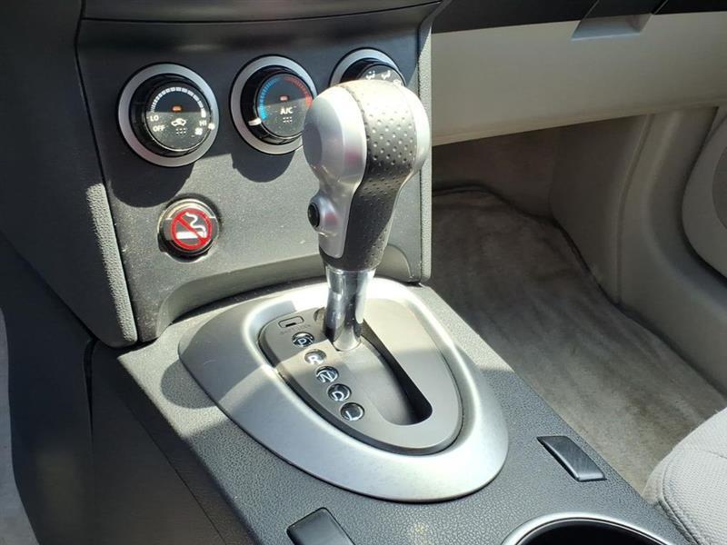 Nissan Rogue SV FWD 2013