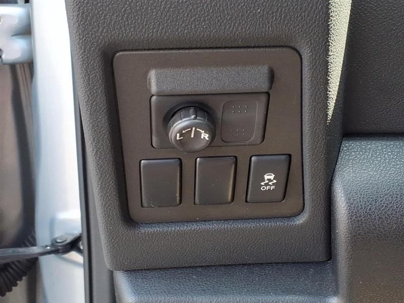 Nissan Rogue SV FWD 2013