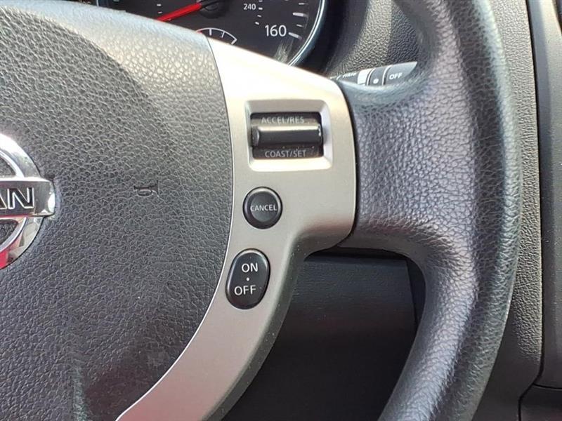 Nissan Rogue SV FWD 2013