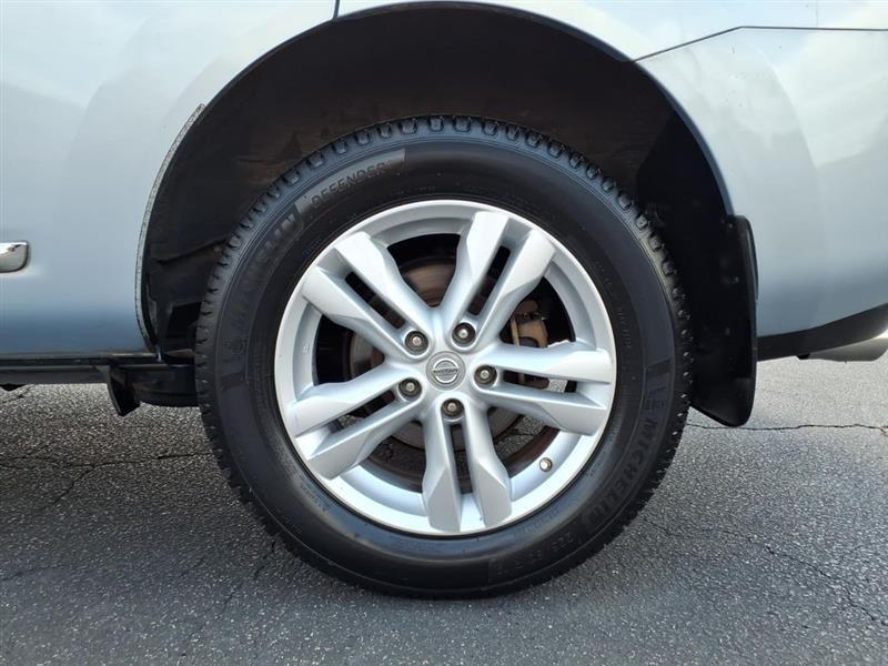 Nissan Rogue SV FWD 2013