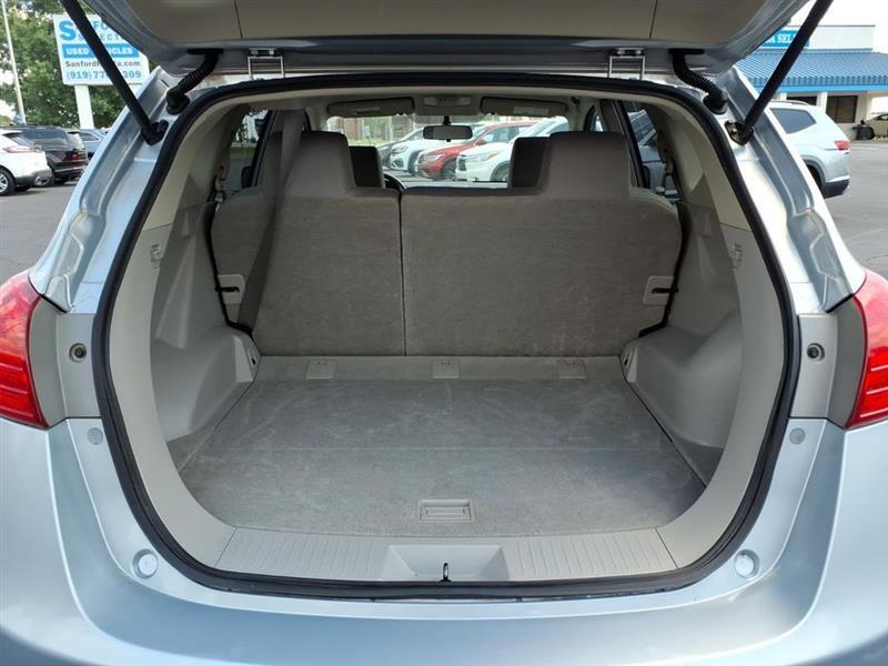 Nissan Rogue SV FWD 2013