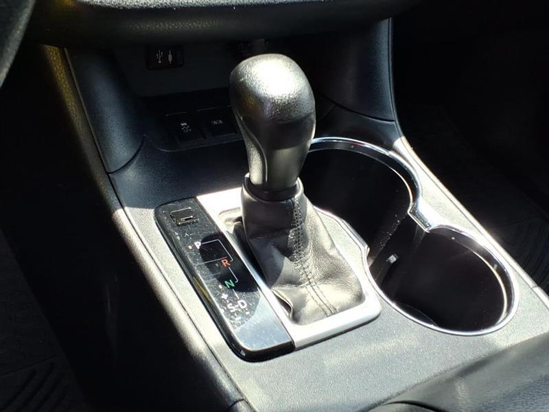 Toyota Highlander LE FWD I4 2015