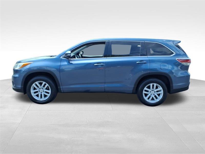 Toyota Highlander LE FWD I4 2015