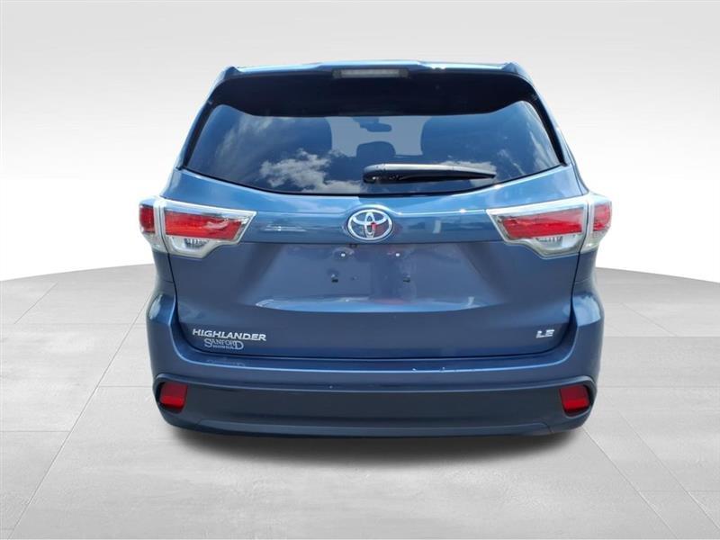 Toyota Highlander LE FWD I4 2015