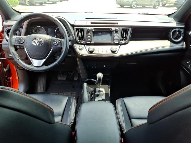Toyota RAV4 SE 4WD 2016