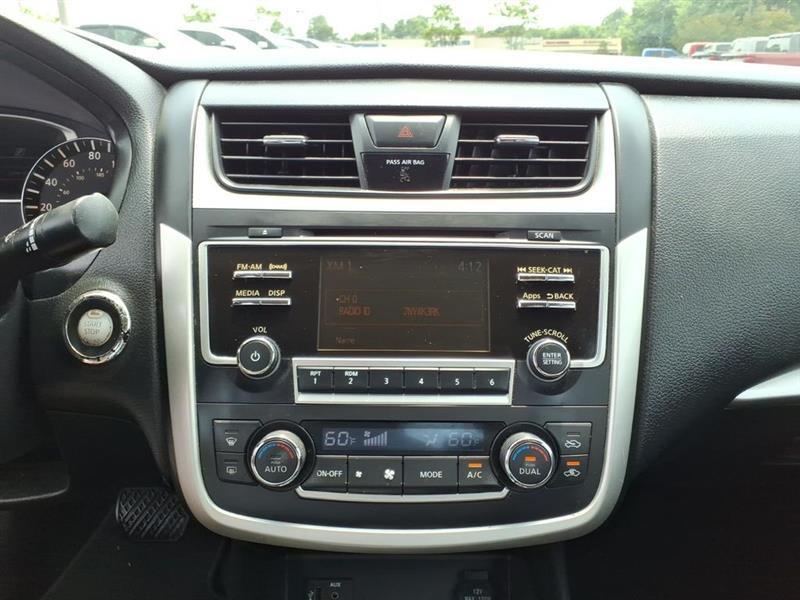 Nissan Altima 2.5 SV 2016