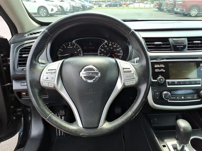 Nissan Altima 2.5 SV 2016